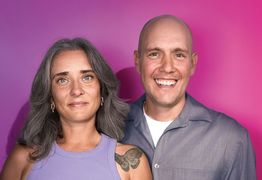 Gaststars Oli P. und Pauline Petszokat im Porträt.