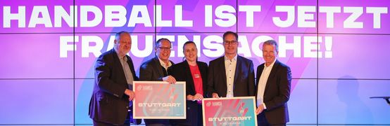 Deutscher Handballbund übergibt „Host-city“-Schild an Stadt Stuttgart
